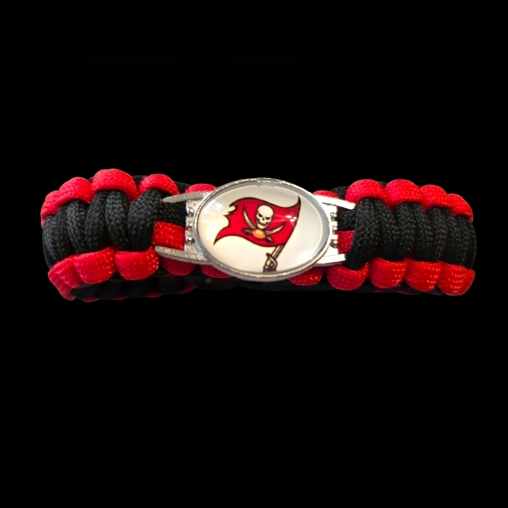 Tampa Bay Buccaneers Red and Black Paracord Bracelet